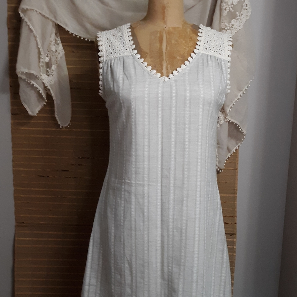 Solitaire Sleeveless Shift Dress